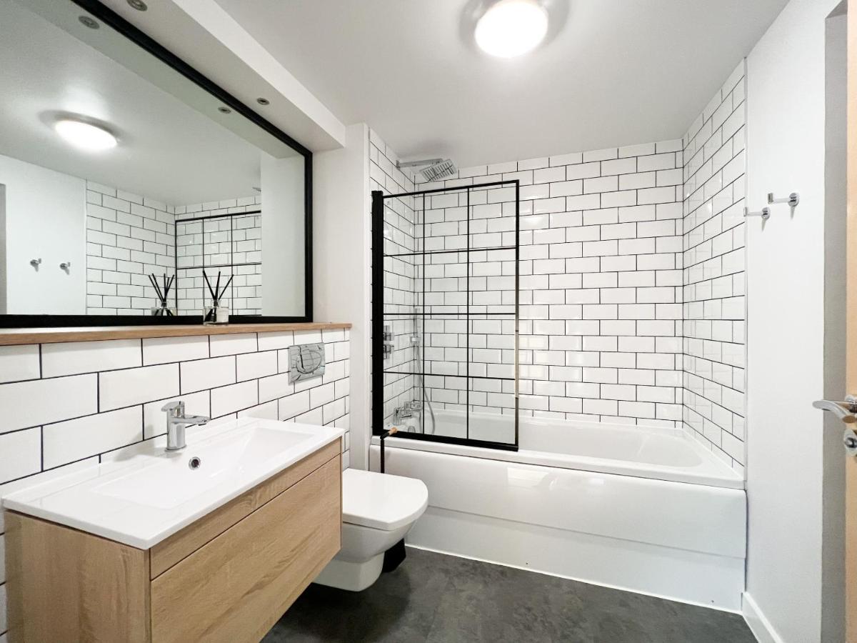 Stunning Riverview City Centre Apartment グラスゴー エクステリア 写真
