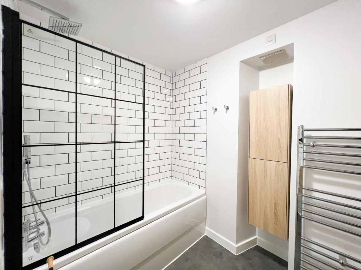Stunning Riverview City Centre Apartment グラスゴー エクステリア 写真